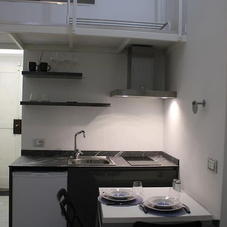 Piccolo Loft A Due Passi Dal Castello Lägenhet Milano Exteriör bild