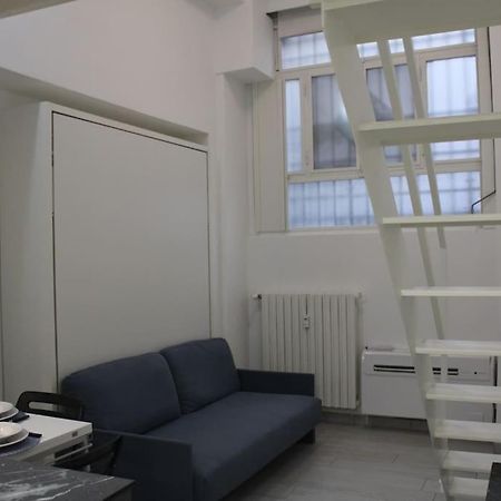 Piccolo Loft A Due Passi Dal Castello Lägenhet Milano Exteriör bild