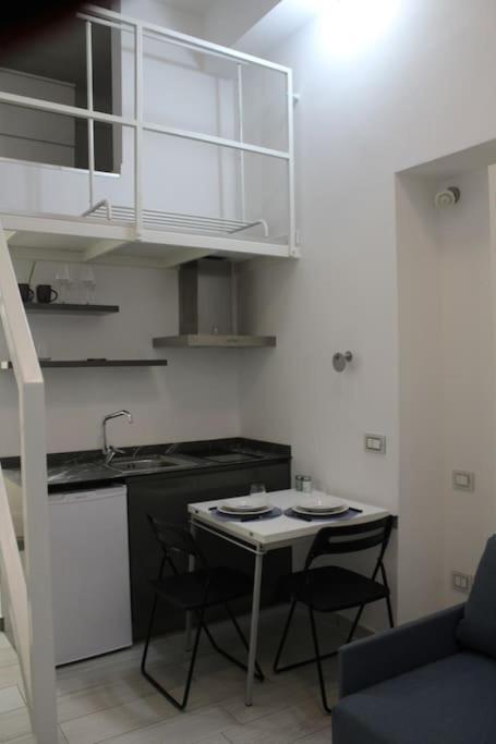 Piccolo Loft A Due Passi Dal Castello Lägenhet Milano Exteriör bild
